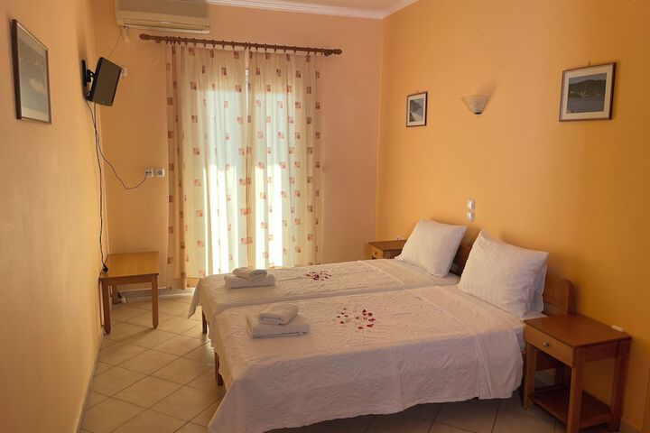Room 35 of 145