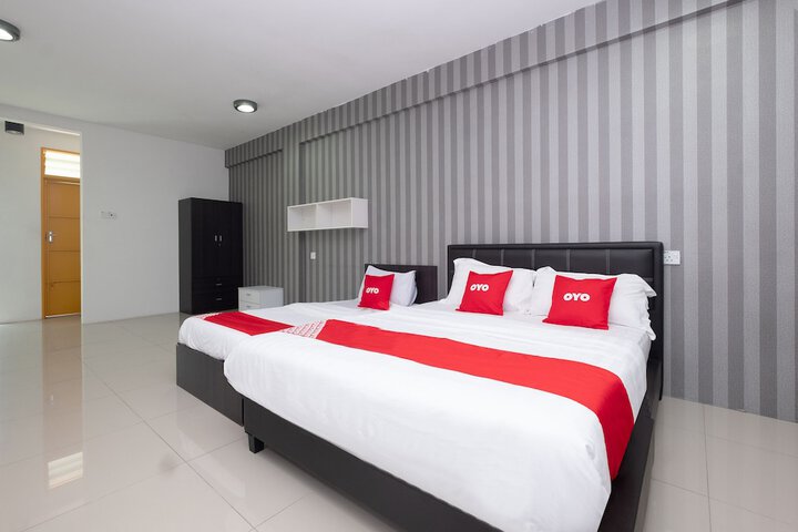 Room 11 of 20