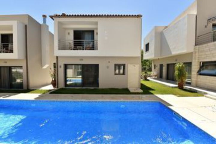 Pool 55 of 60