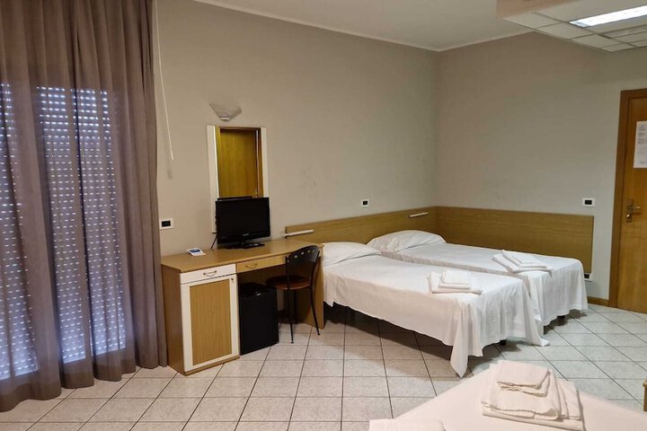 Room 15 of 45