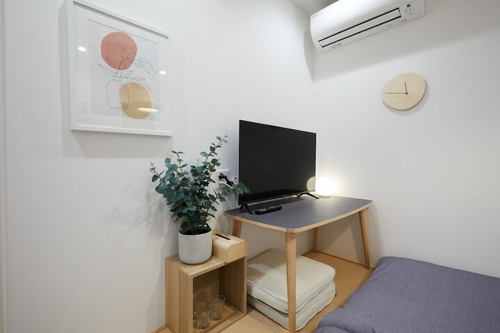 Room 17 of 86