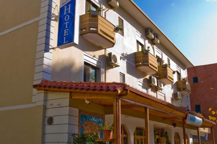 Hotel 8 of 23