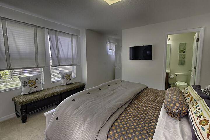 Room 104 of 221