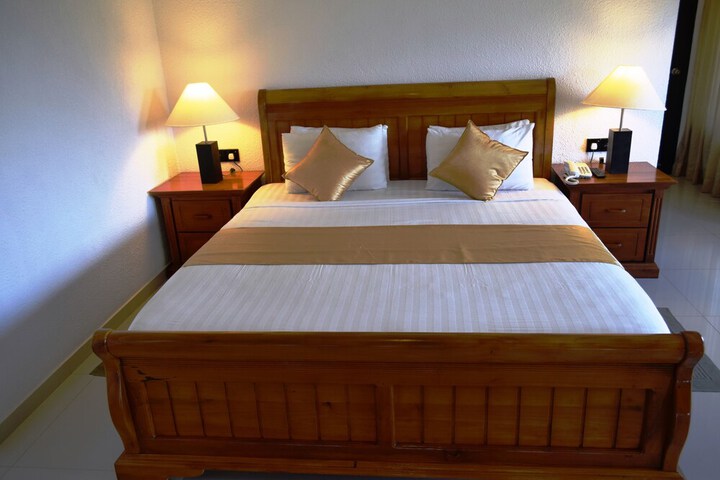 Room 3 of 11