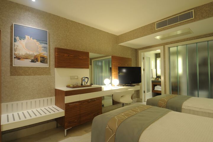 Room 14 of 68