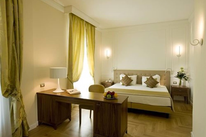 Room 5 of 75