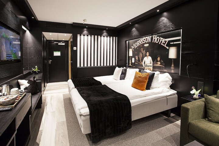 Room 6 of 50