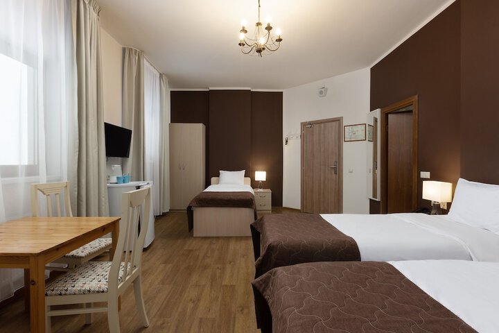 Room 15 of 36