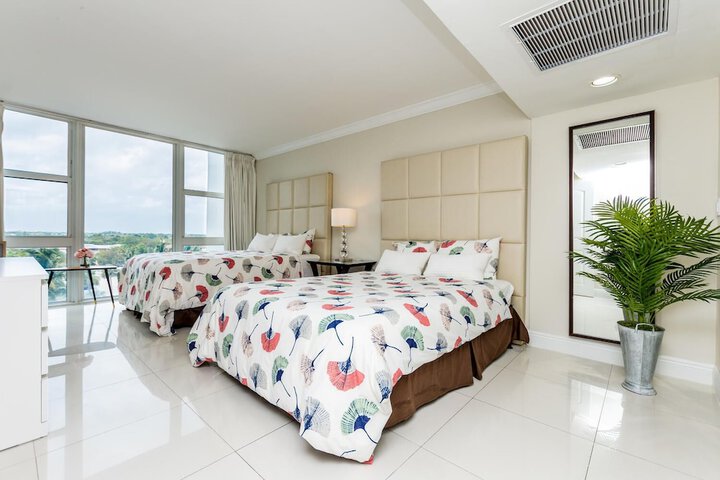 Room 15 of 157