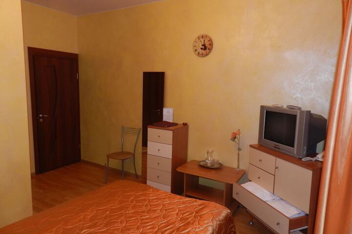 Room 19 of 34