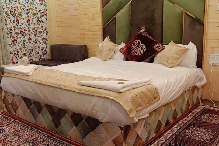 Room 26 of 68