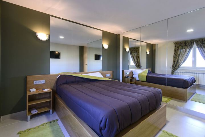 Room 8 of 38