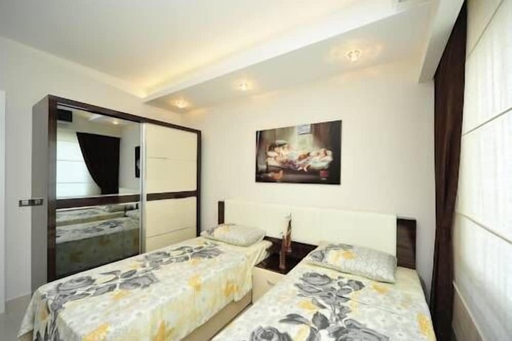 Room 6 of 71