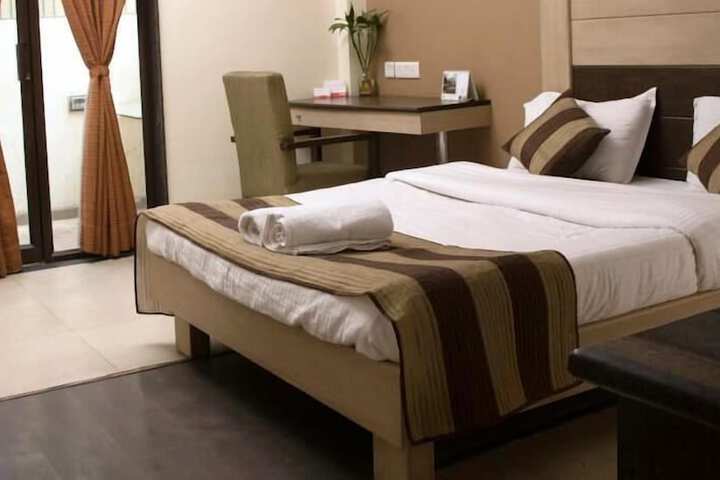 Room 8 of 22