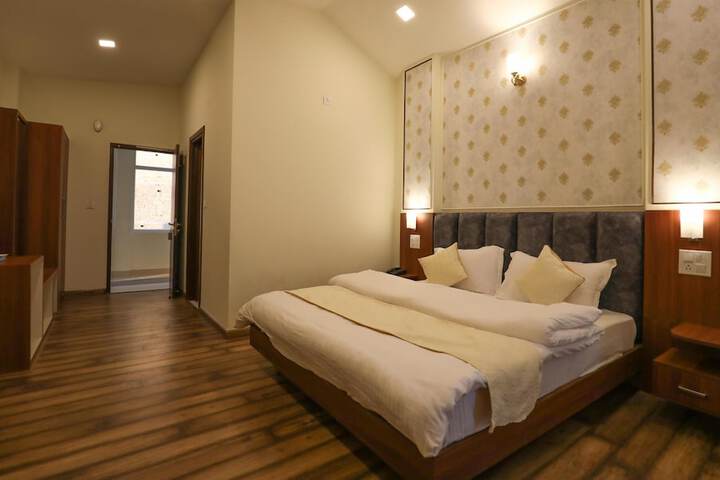 Room 7 of 54