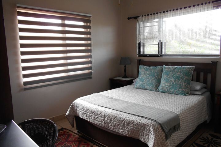 Room 10 of 76