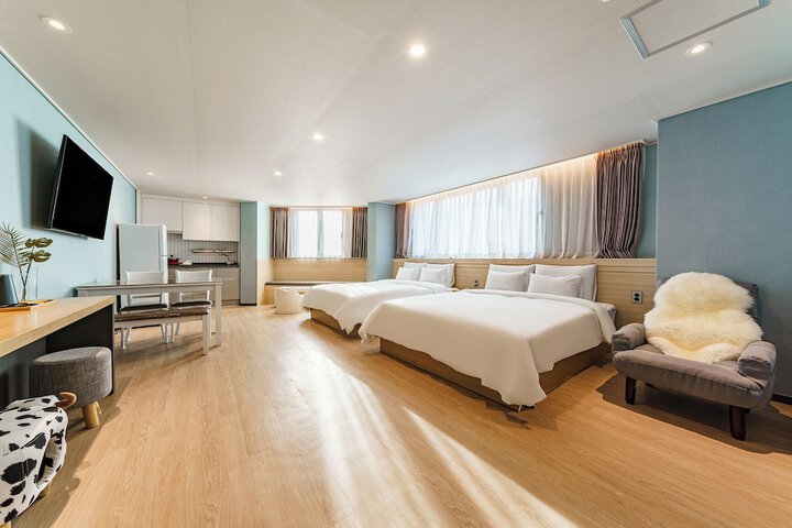 Room 9 of 41