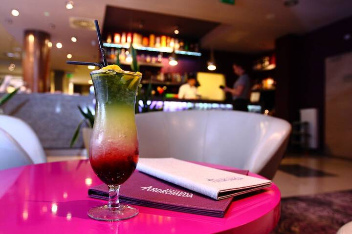 Lounge 59 of 67
