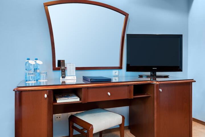Room 17 of 48