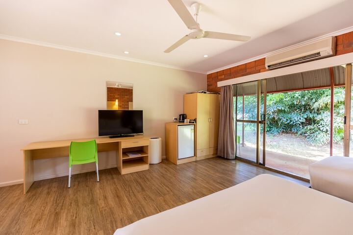 Room 12 of 36