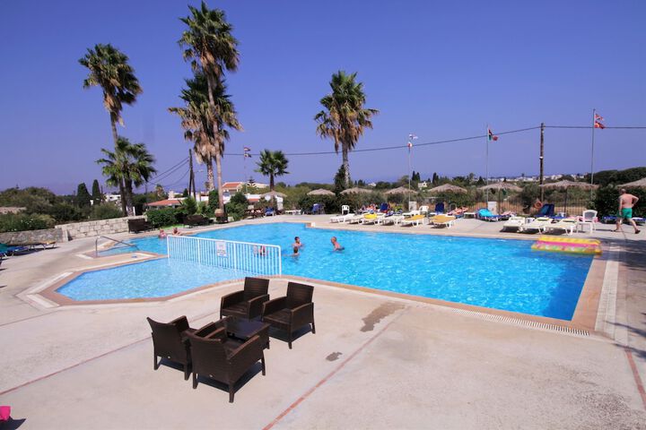 Hotel Pool
