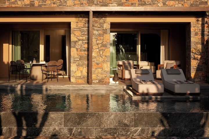 Pool 118 of 241