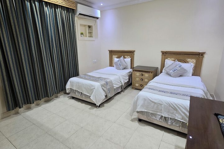 Room 5 of 24