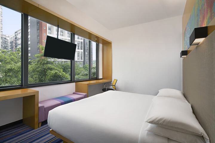 Room 13 of 47