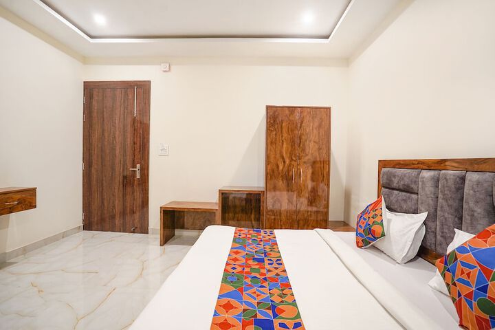 Room 21 of 25