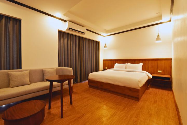 Room 10 of 65