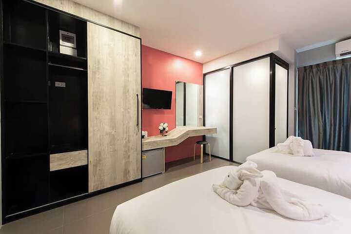 Room 12 of 31