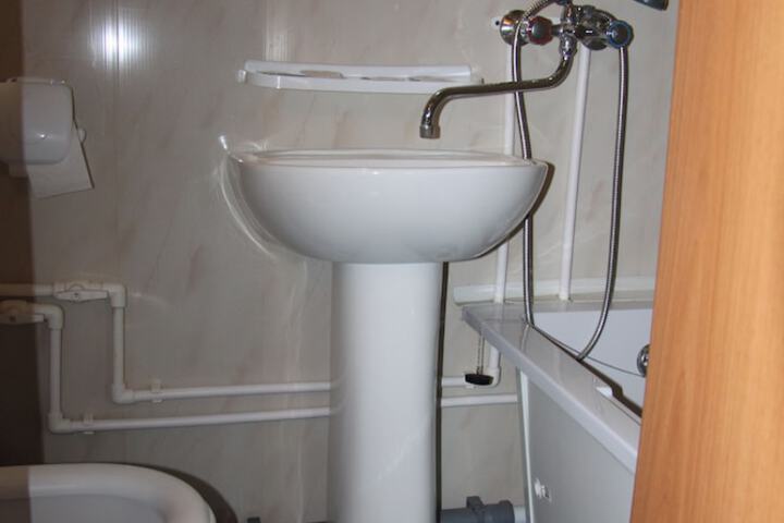 Room 10 of 20