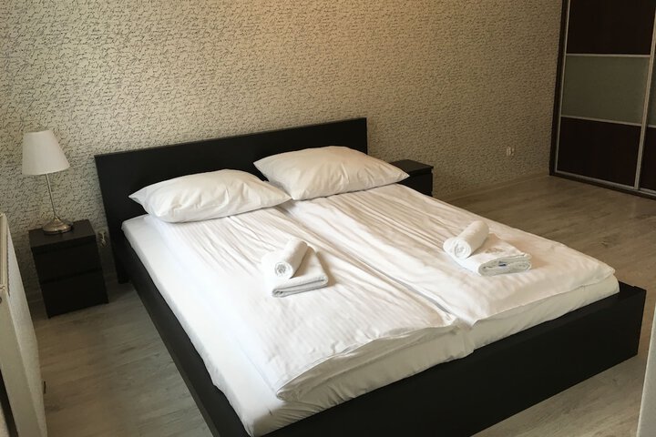 Room 16 of 113
