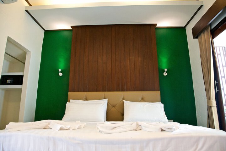 Room 30 of 61