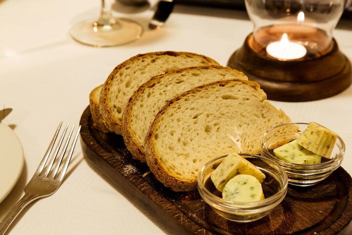 Dining 44 of 82