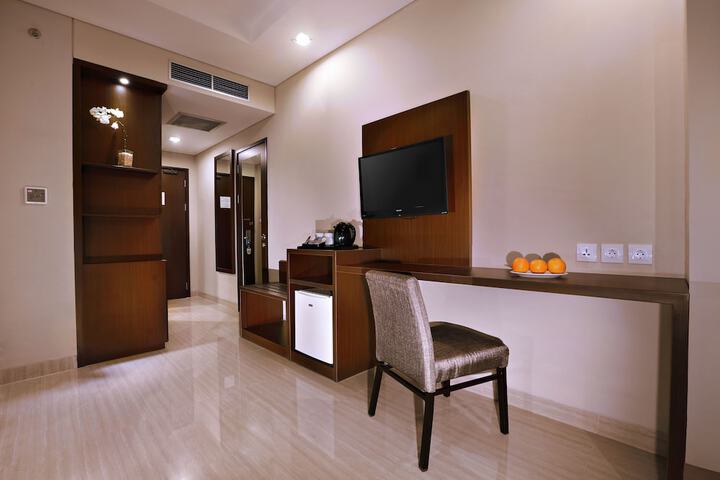 Room 14 of 35