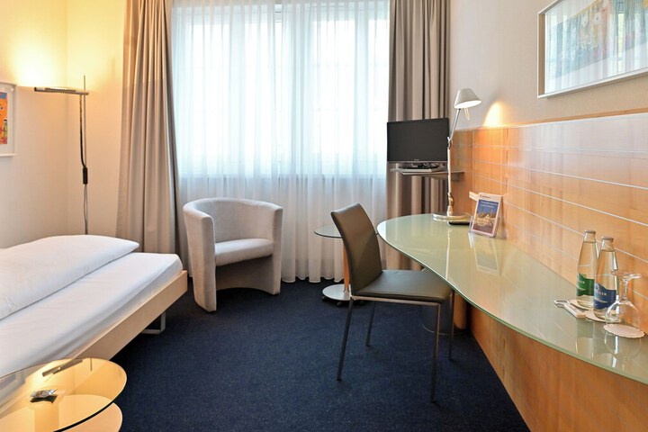 Room 30 of 55