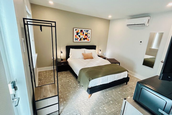 Room 30 of 53