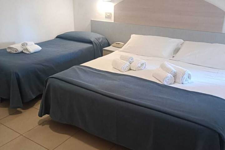 Room 9 of 21