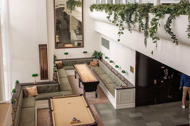 Guest Lobby