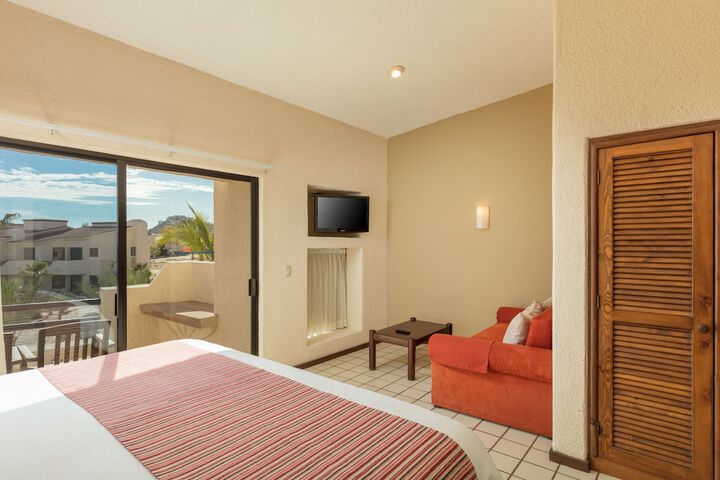 Room 4 of 33