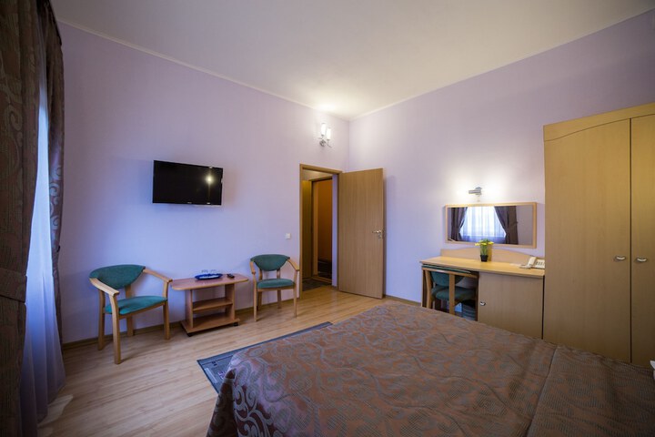 Room 19 of 41