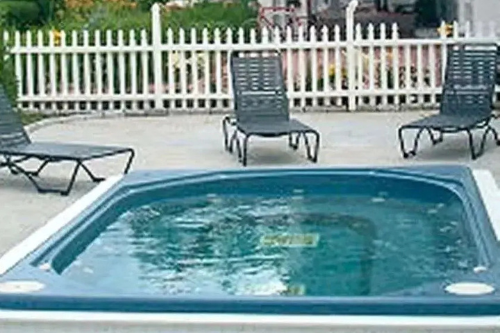 Pool 7 of 13