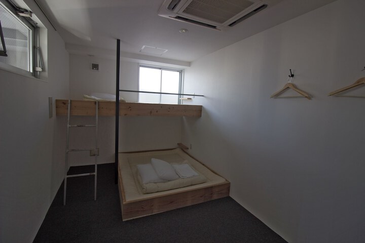 Room 25 of 88