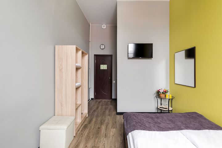Room 9 of 30