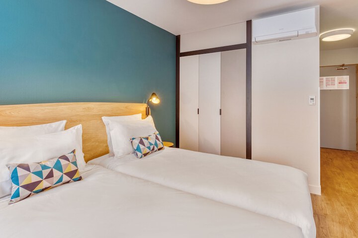 Room 18 of 49