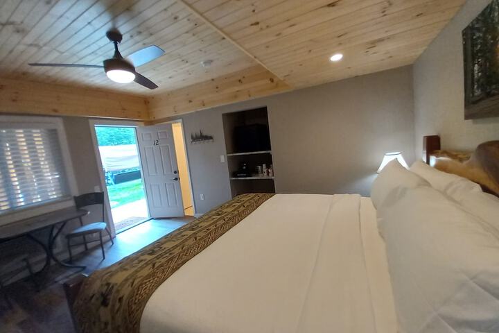 Room 47 of 83