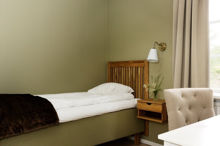 Room 4 of 40