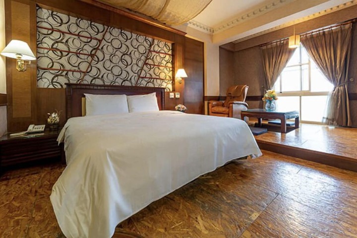 Room 11 of 20