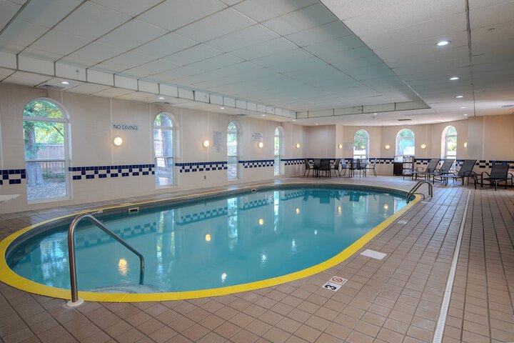 Hotel Pool